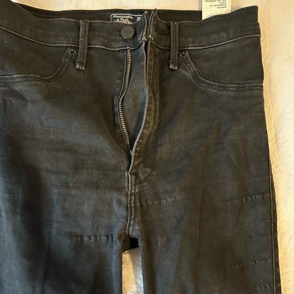 Abercrombie high rise black Jean leggings - Picture 2 of 3